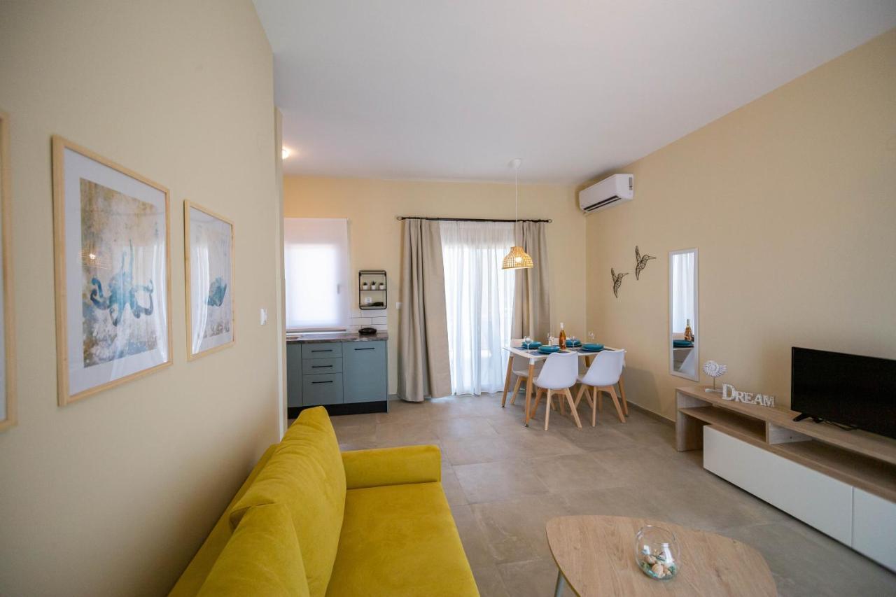 Varkes Suites 1 Nea Poteidaia Exterior foto