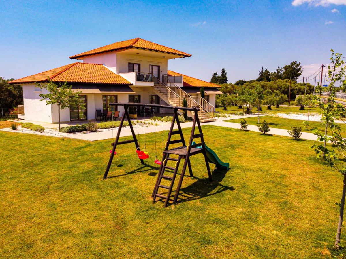 Varkes Suites 1 Nea Poteidaia Exterior foto
